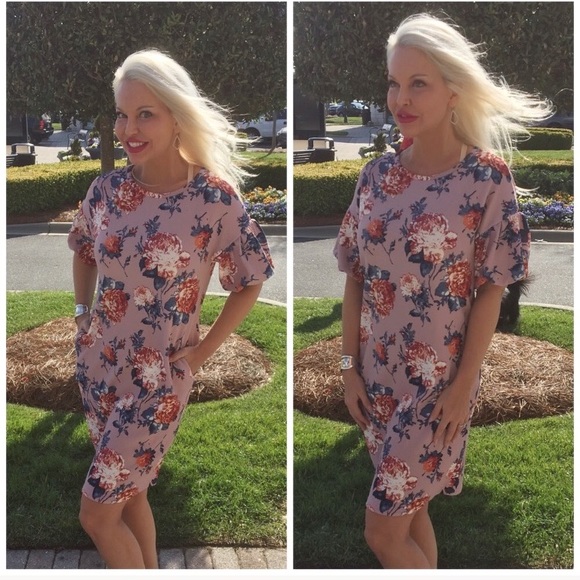 BEST DRESS! Beautiful Dusty Pink Floral Dress! 💕 - Picture 3 of 5